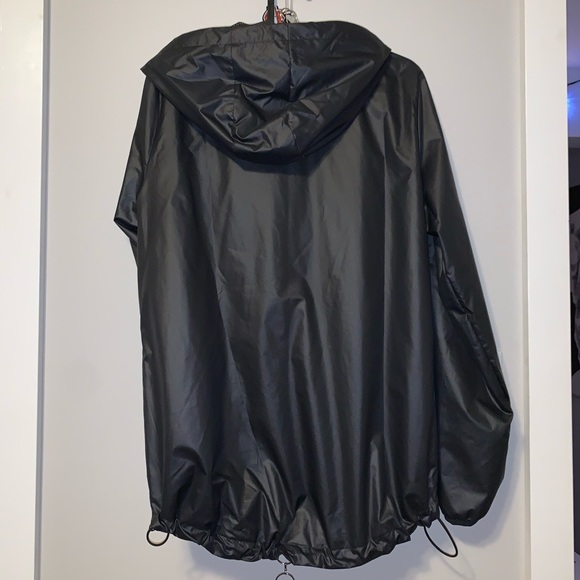 ADIDAS Wind Breaker - Picture 3 of 3